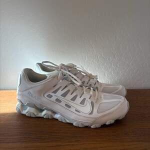 Nike Reax 8 TR Training Shoes in White Pure Platinum New Mens 12